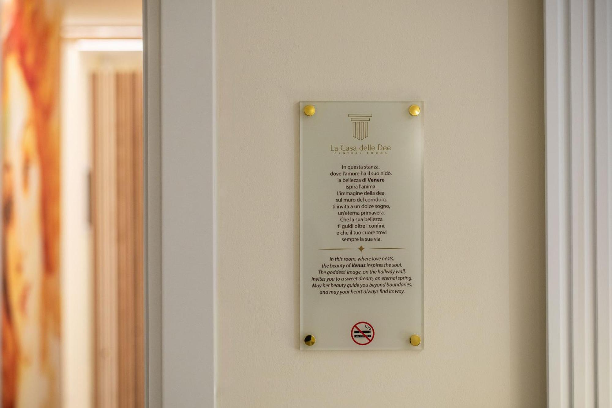 La Casa Delle Dee - Self Check-In Hotel โบโลญญา ภายนอก รูปภาพ